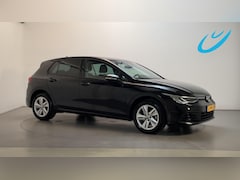 Volkswagen Golf - 1.0 TSI 110pk Life Sfeerverlichting Virtual Cockpit Navigatie Parkeersensoren