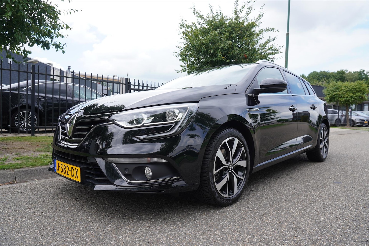Renault Mégane Estate - 1.3 TCe 115pk GPF Bose Parkeer Camera Multi Media - AutoWereld.nl