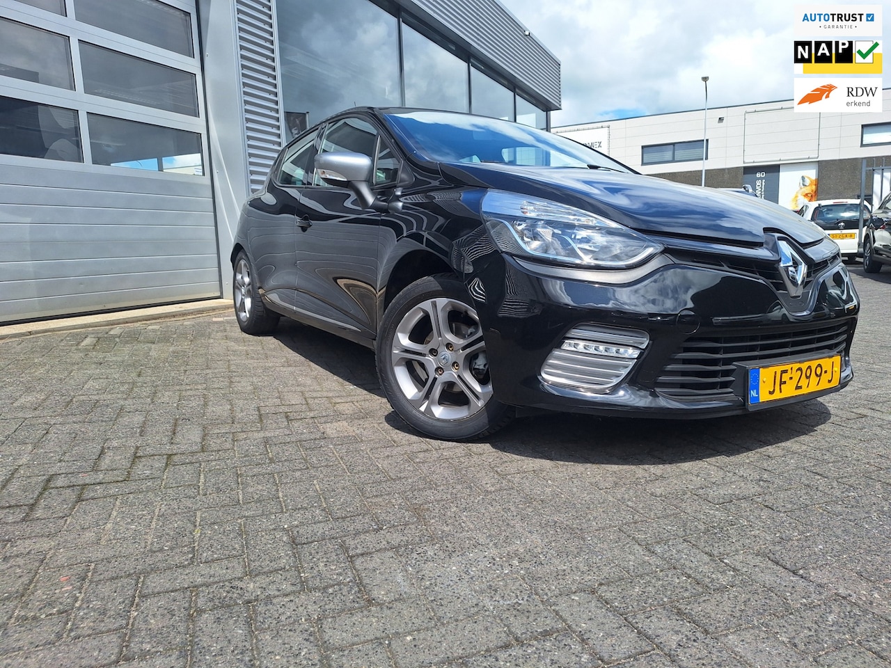 Renault Clio - 0.9 TCe Expression 0.9 TCe Expression - AutoWereld.nl