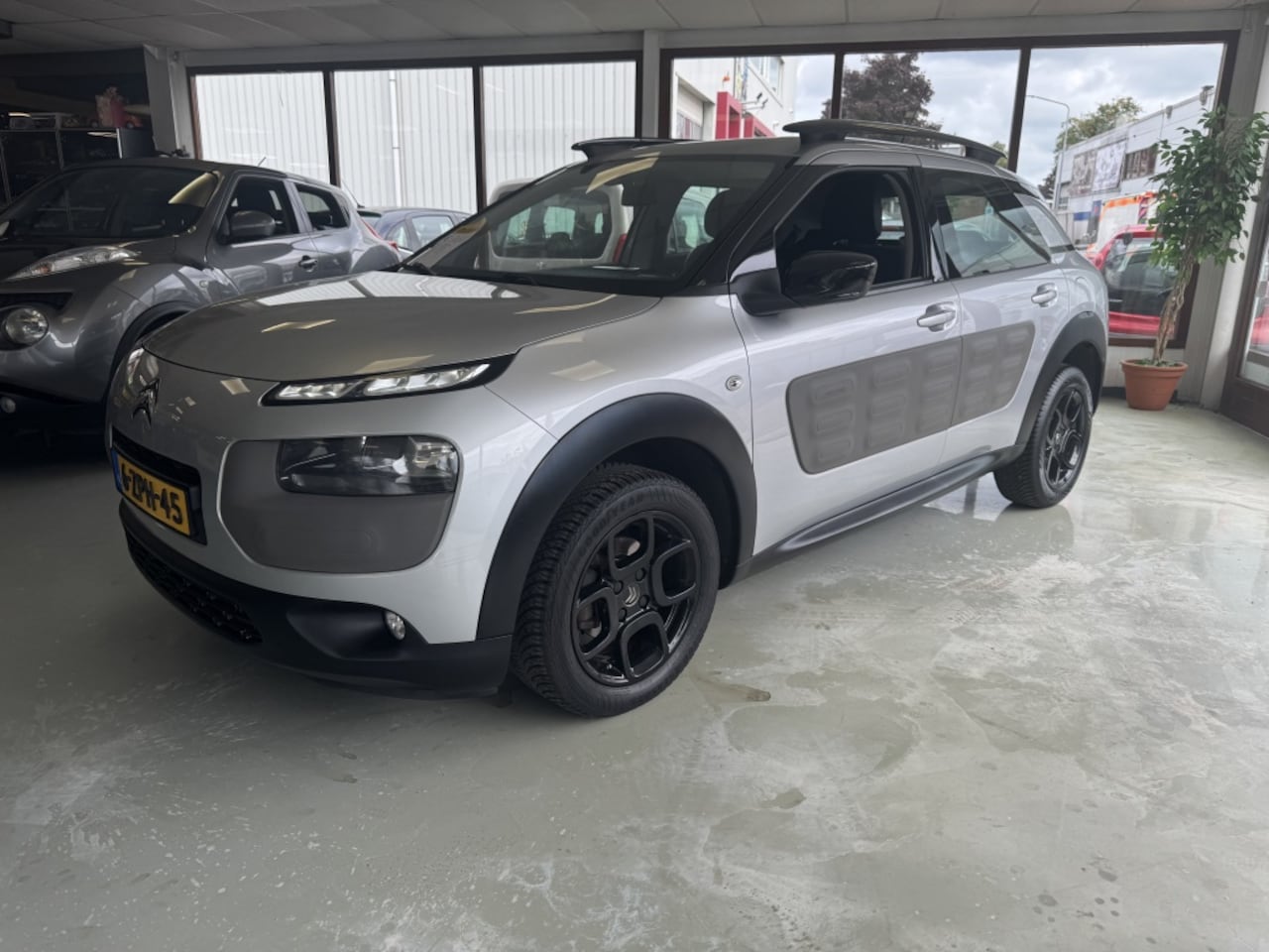 Citroën C4 Cactus - 1.2 VTi Business 1.2 VTi Business - AutoWereld.nl