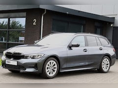 BMW 3-serie Touring - 318d 320d Live Cockpit Trekhaak Sportstoelen M Stuur