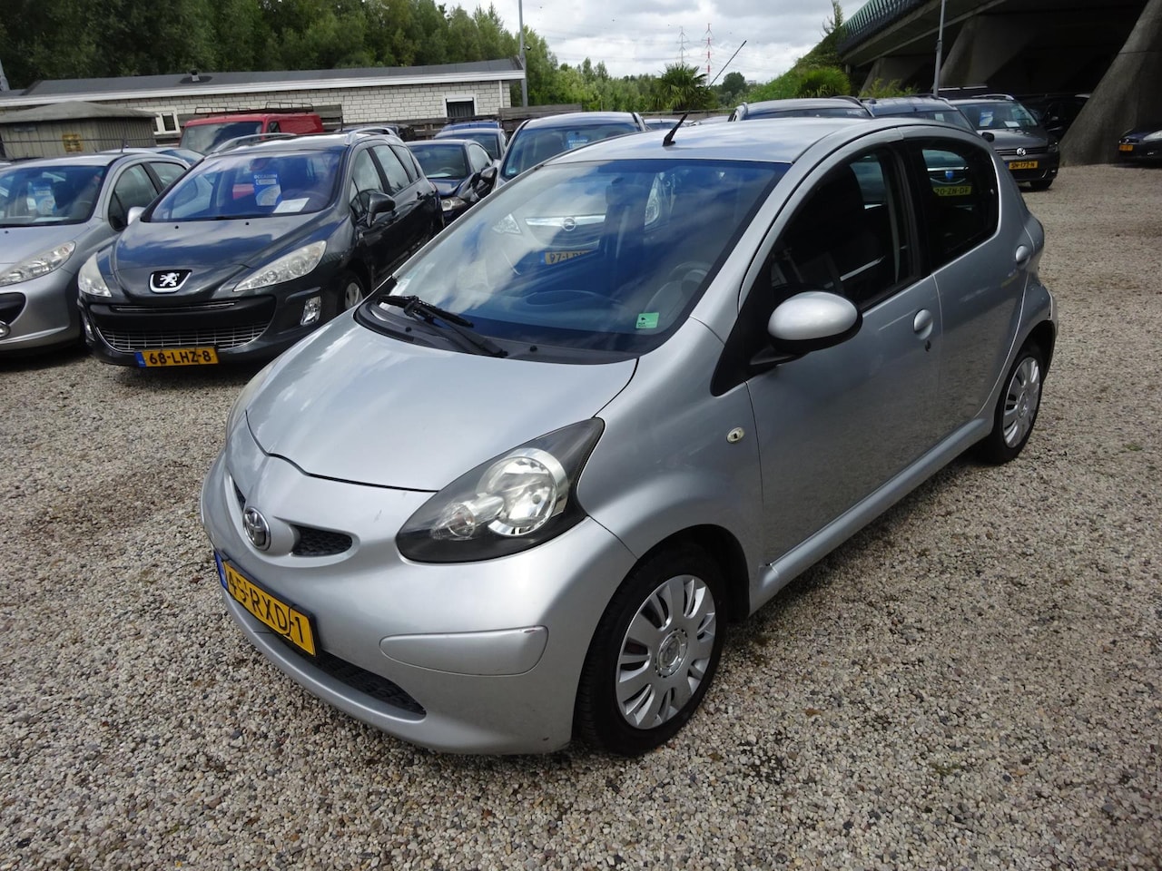 Toyota Aygo - 1.0-12V Access 5deurs airco electr ramen stuurbekr - AutoWereld.nl