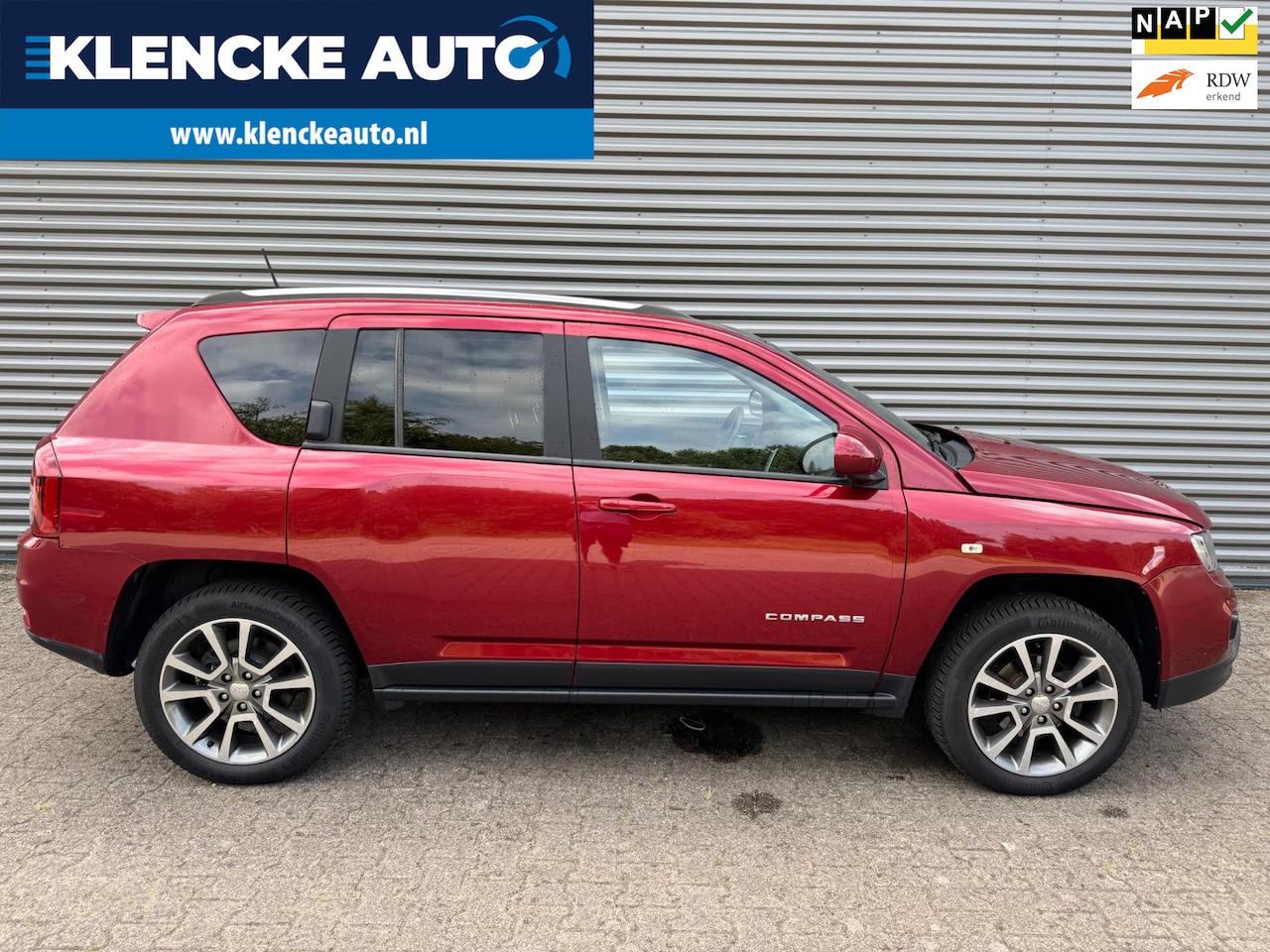 Jeep Compass - 2.4 Limited 4WD Automaat *59.057KM* Leer Trekhaak Stoelverwarming 170PK Camera NW APK - AutoWereld.nl