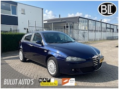 Alfa Romeo 147 - 1.6 T.Spark Distinctive AIRCO* 5 DEURS* N.A.P