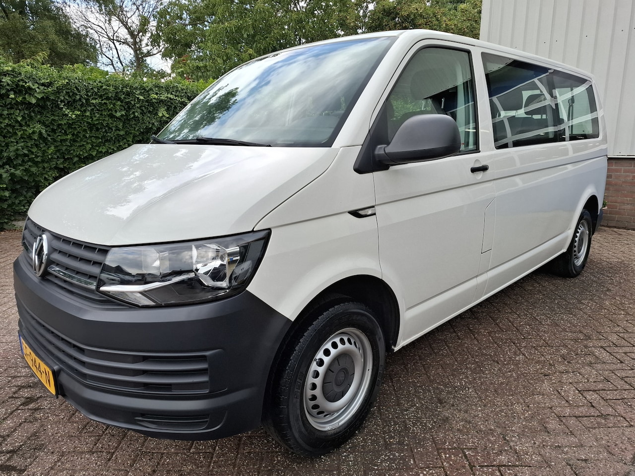 Volkswagen Transporter - 2.0TSI 28950.- INCL BTW 9-PERSOONS BENZINE 150PK - AutoWereld.nl