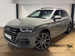Audi Q5 - 55 TFSI e quattro Competition S-LINE PANO KEYLESS