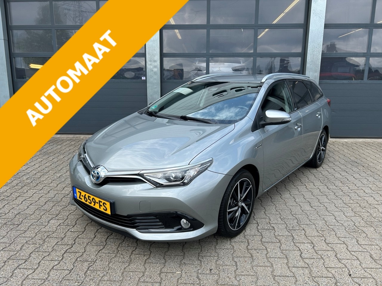 Toyota Auris Touring Sports - 1.8 Hybrid Dynamic 1.8 Hybrid 136pk Dynamic - AutoWereld.nl