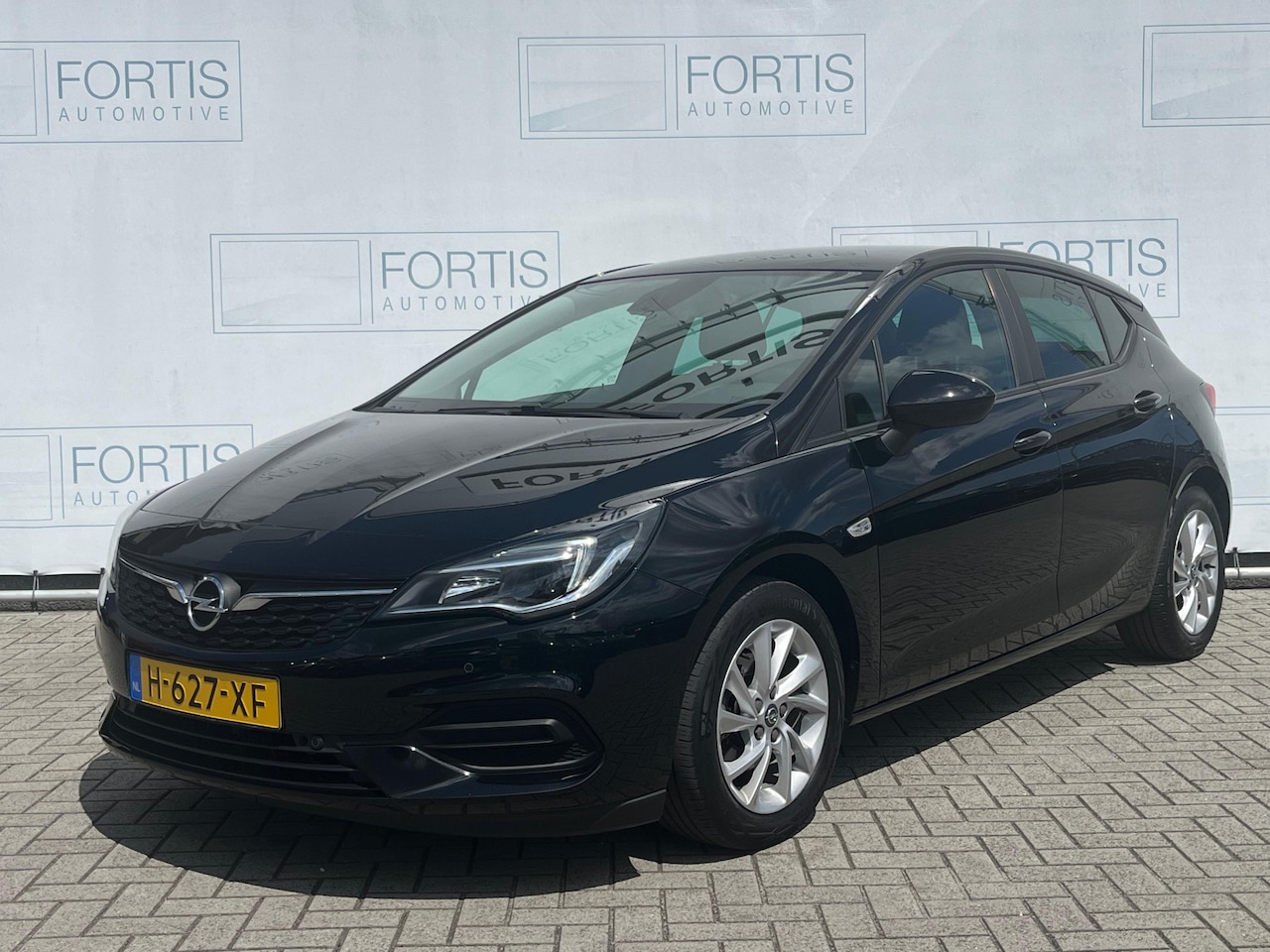 Opel Astra - 1.2 Edition NL-AUTO | NAVI | CAMERA - AutoWereld.nl