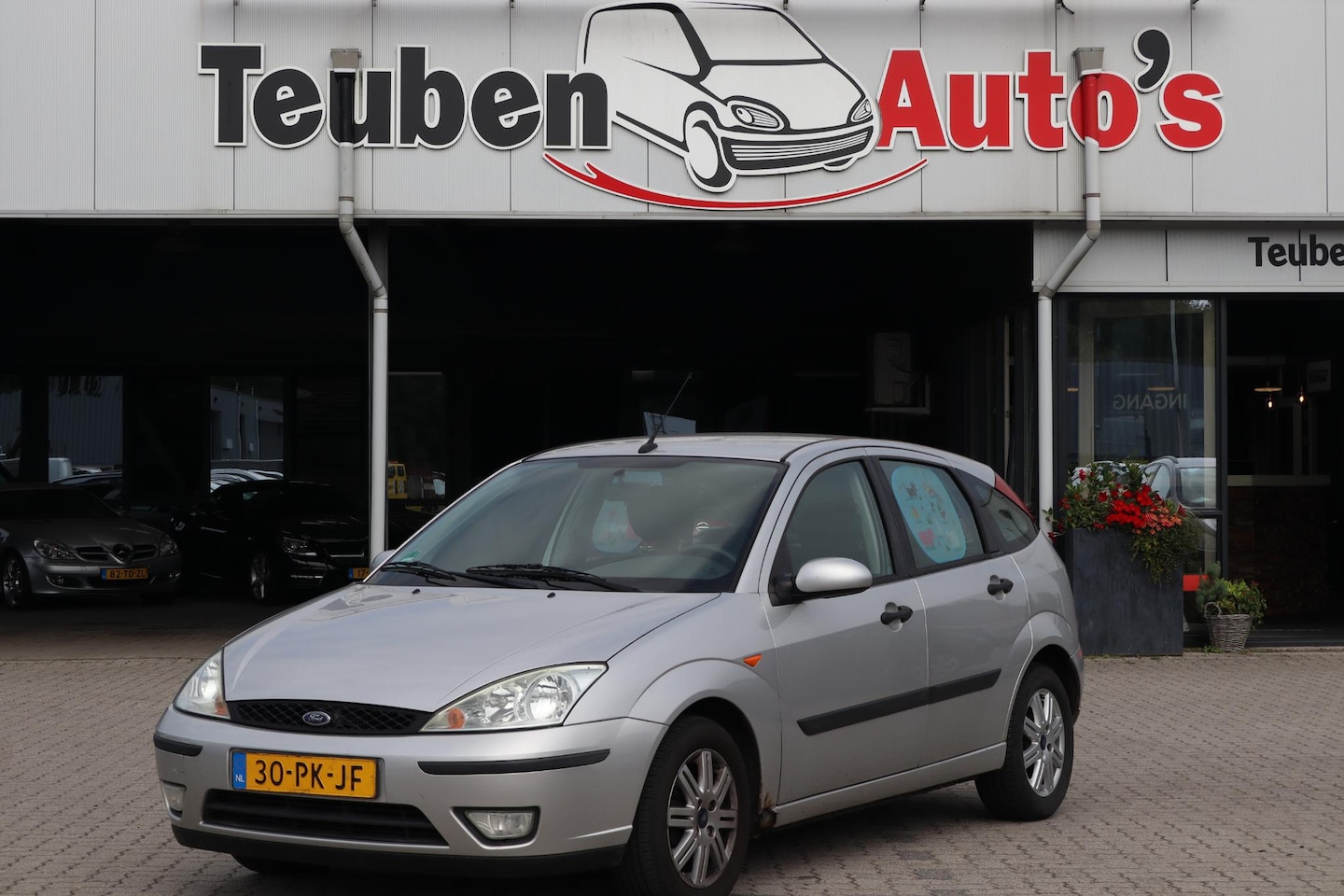 Ford Focus - 1.6-16V Futura Radio cd speler, zie foto's roest, Lederen interieur, Trekhaak - AutoWereld.nl