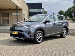 Toyota RAV4 - 2.5 Hybrid Style Automaat [ Trekhaak, Dealer oh, Camera ]