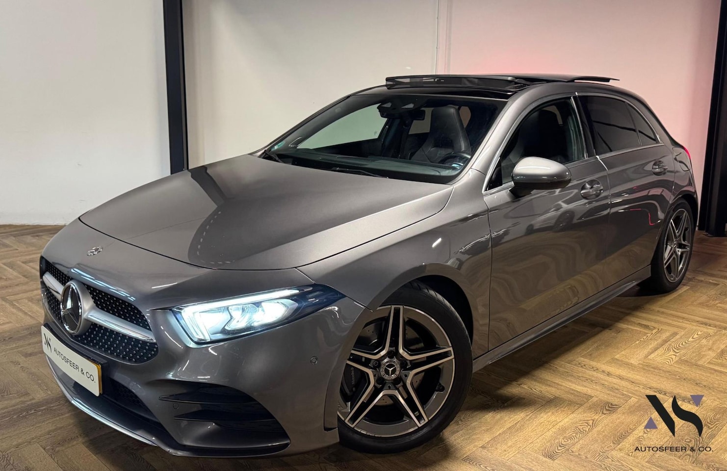 Mercedes-Benz A-klasse - 220 d Premium Plus PANO CAM - AutoWereld.nl