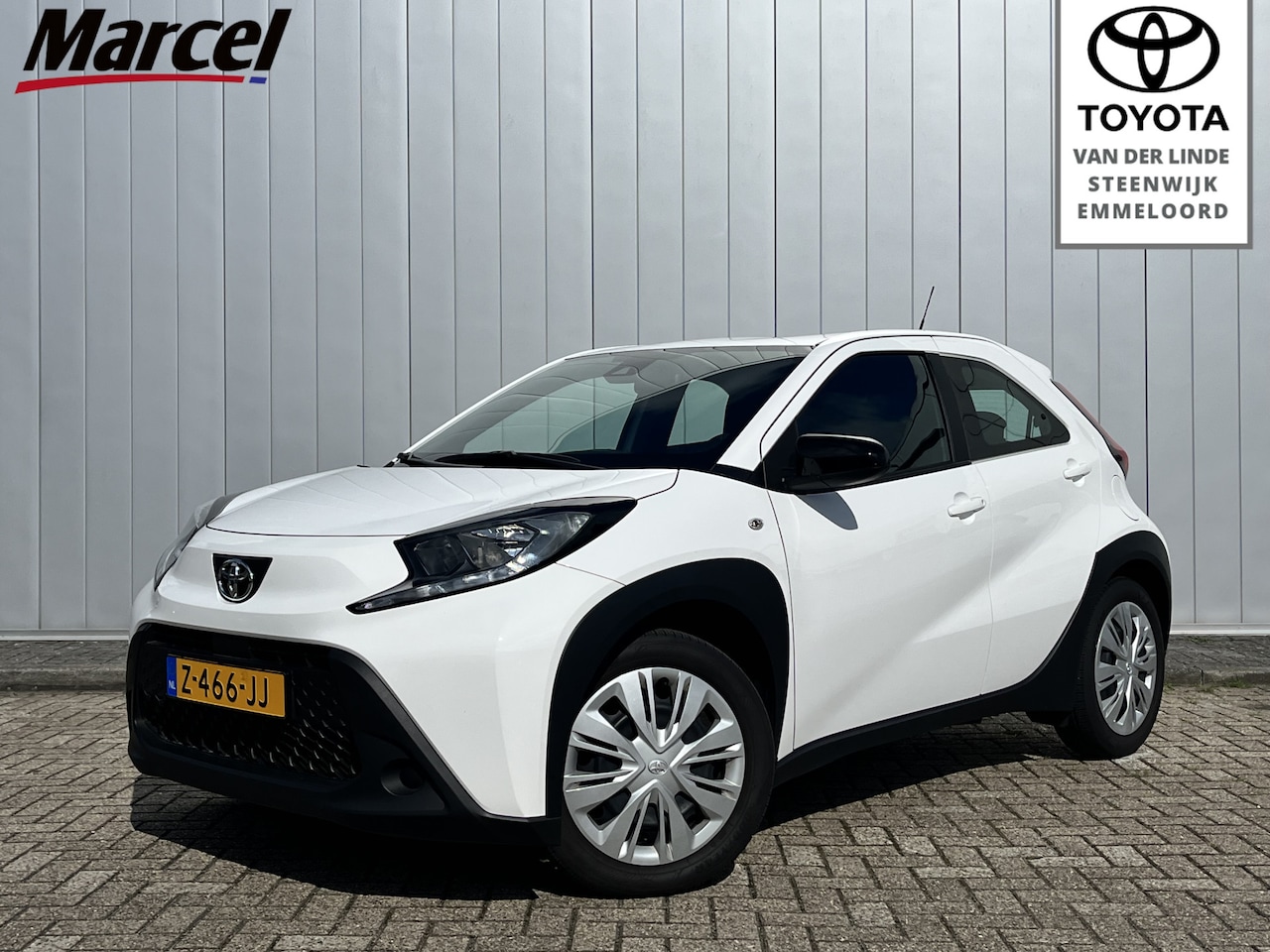 Toyota Aygo X - 1.0 VVT-i MT Play NL Auto Carplay Camera Cruise Groot Scherm - AutoWereld.nl
