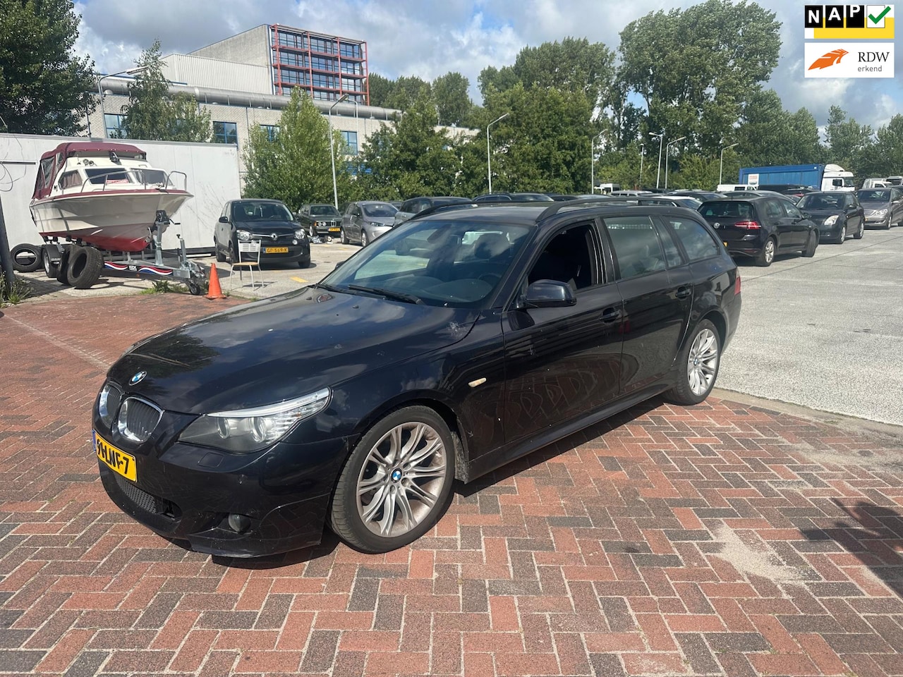 BMW 5-serie Touring - 520d Corporate Lease Business Line Sport M- PAKKET! 2010 - AutoWereld.nl