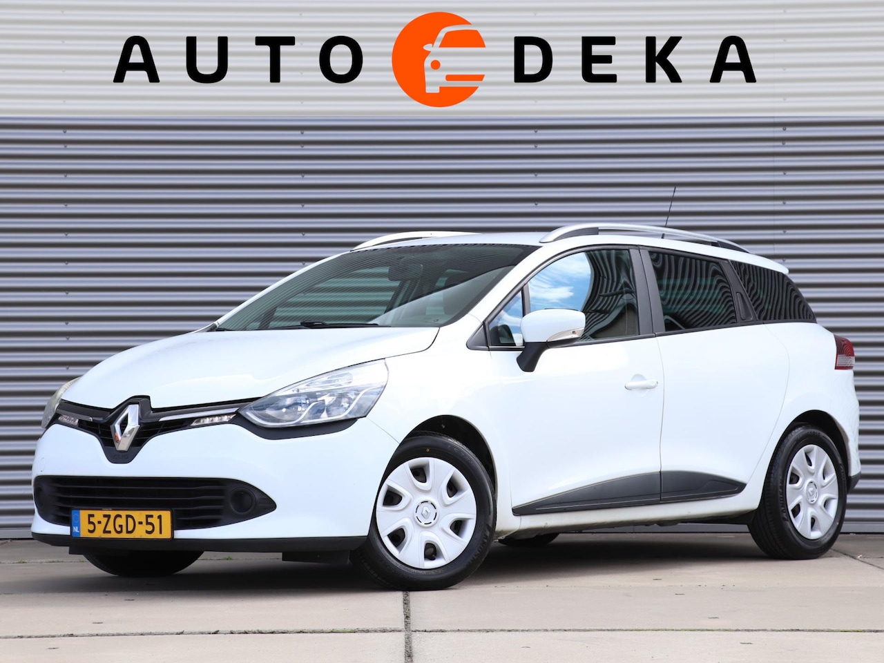 Renault Clio Estate - 1.5 dCi ECO Expression *Navigatie*Trekhaak*Parkeersens.* - AutoWereld.nl