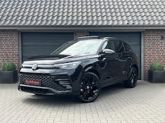 Volkswagen Tiguan - 1.5 eTSI DSG R-Line Pano Blackstyle Trekhaak IQ
