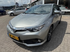 Toyota Auris - 1.8 Hybrid Now