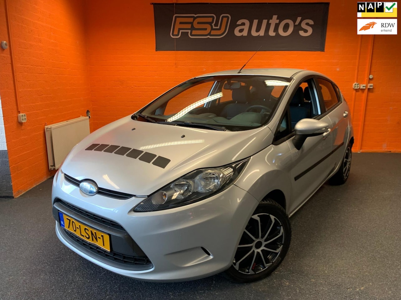 Ford Fiesta - 1.25 / LIMITED-EDITION / 5 DEURS / AIRCO!! - AutoWereld.nl