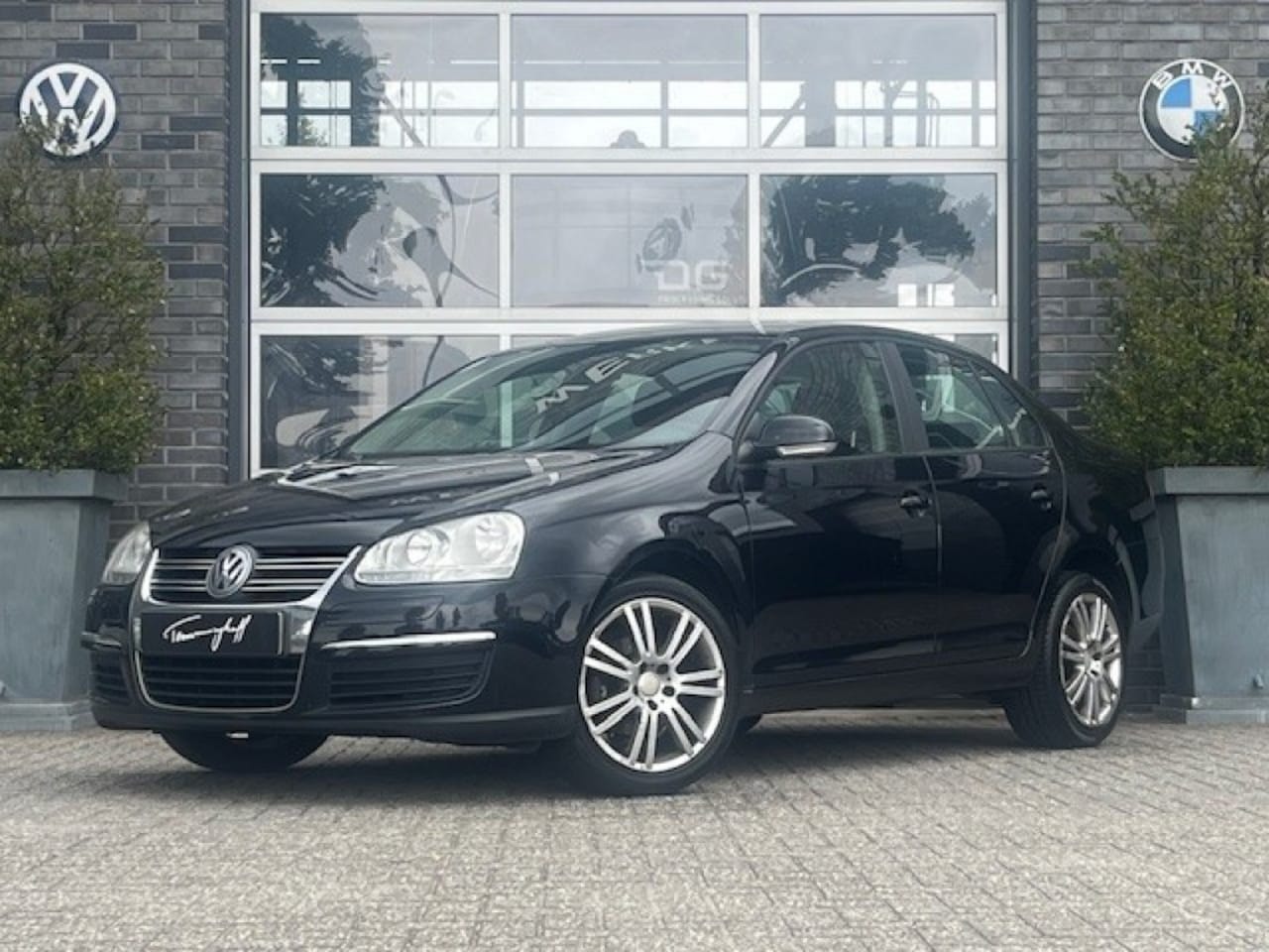 Volkswagen Jetta - 1.6 TRENDLINE CLIMA - CRUISE - PDC - 17 INCH ORG. NL - AutoWereld.nl