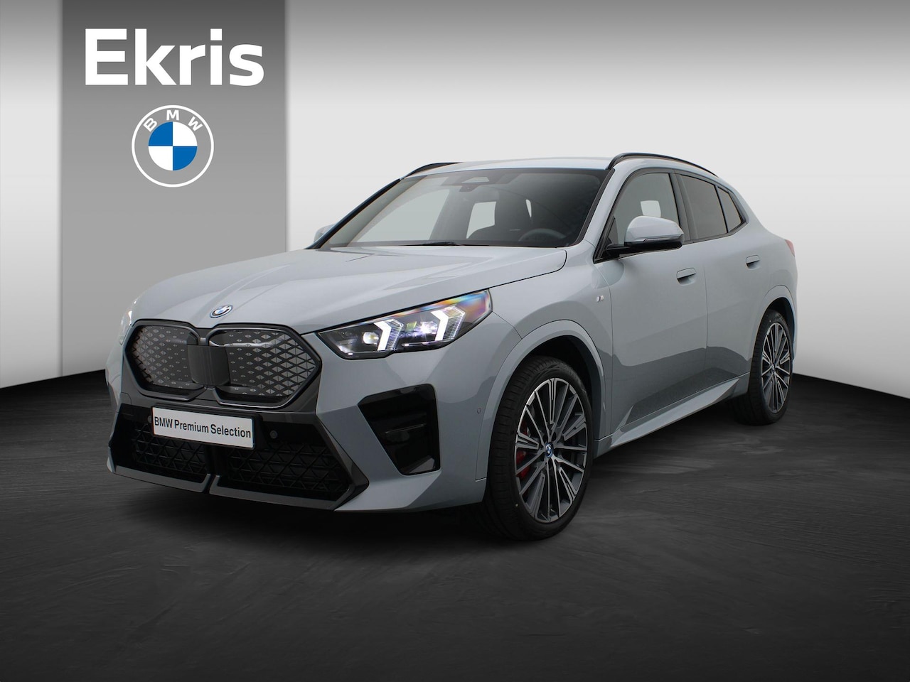 BMW iX2 - eDrive20 M Sportpakket Pro | M port Edition | Premium Pack | Stuurwielrand Verwarmd | Driv - AutoWereld.nl