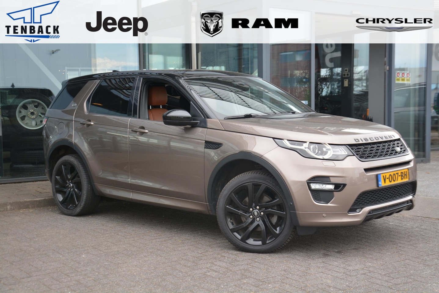 Land Rover Discovery Sport - 2.0 TD4 HSE Luxury 180 pk | NAP | Grijs kenteken | Ex btw | Lees tekst goed - AutoWereld.nl