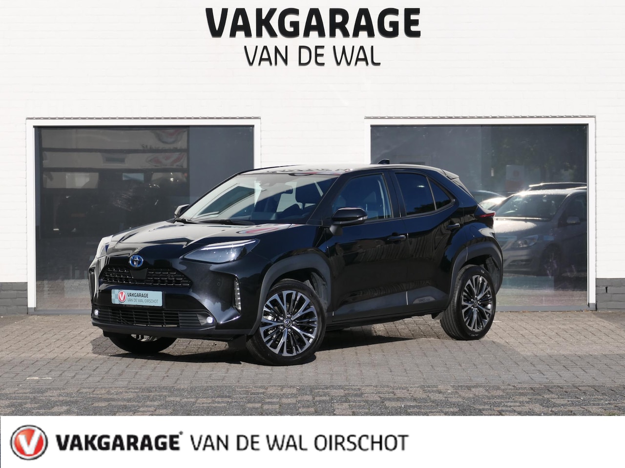 Toyota Yaris Cross - 1.5 Hybrid AWD Executive | Panoramadak | JBL | Draadloos telefoon laden | Apple-/Android C - AutoWereld.nl