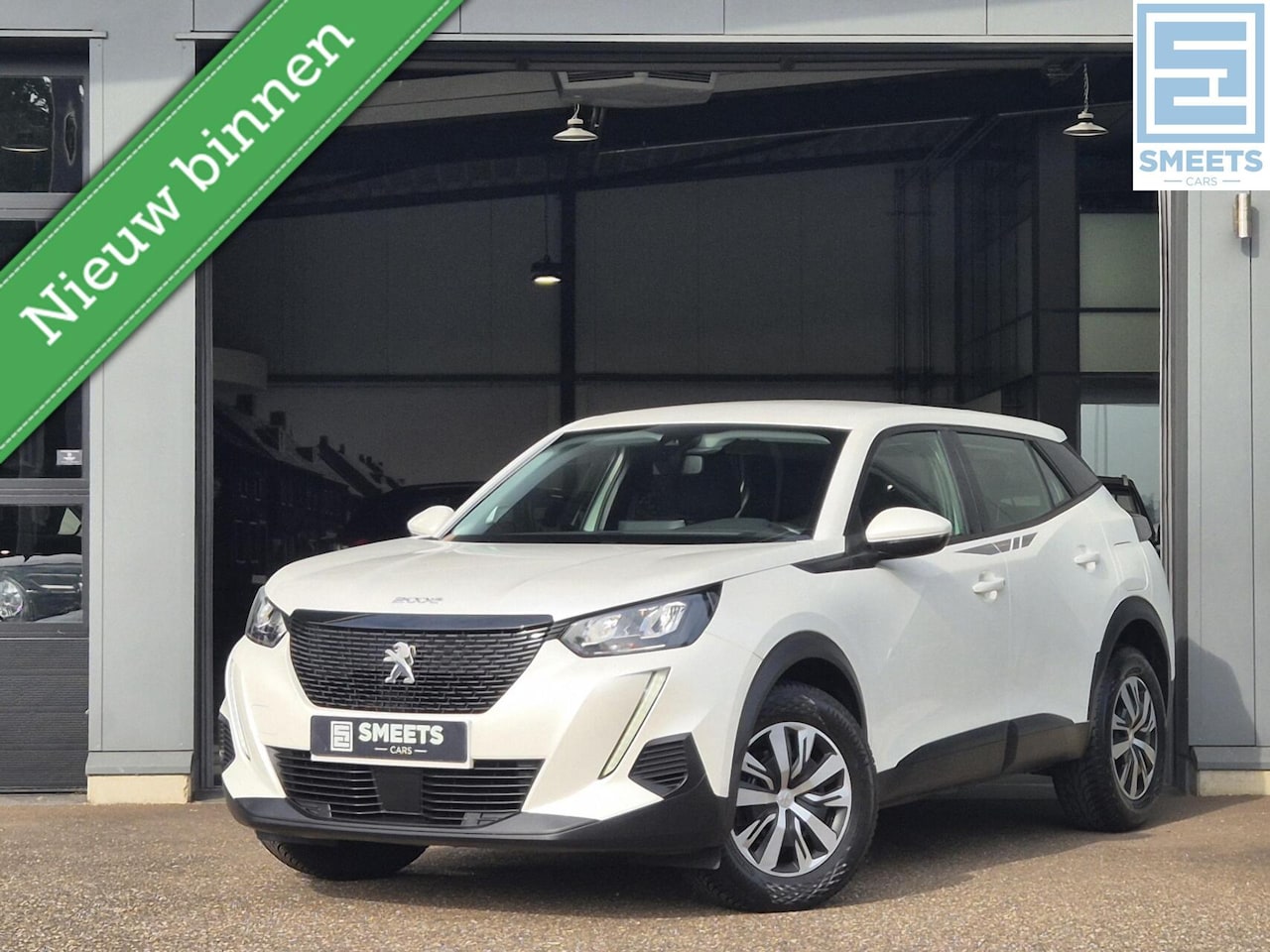 Peugeot 2008 - 1.2 Active 1e Eig! |Navi|360Cam|Airco|Cruise - AutoWereld.nl