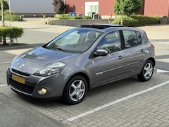 Renault Clio - 1.5 dCi 88PK Night & Day Pano Clima Navi PDC