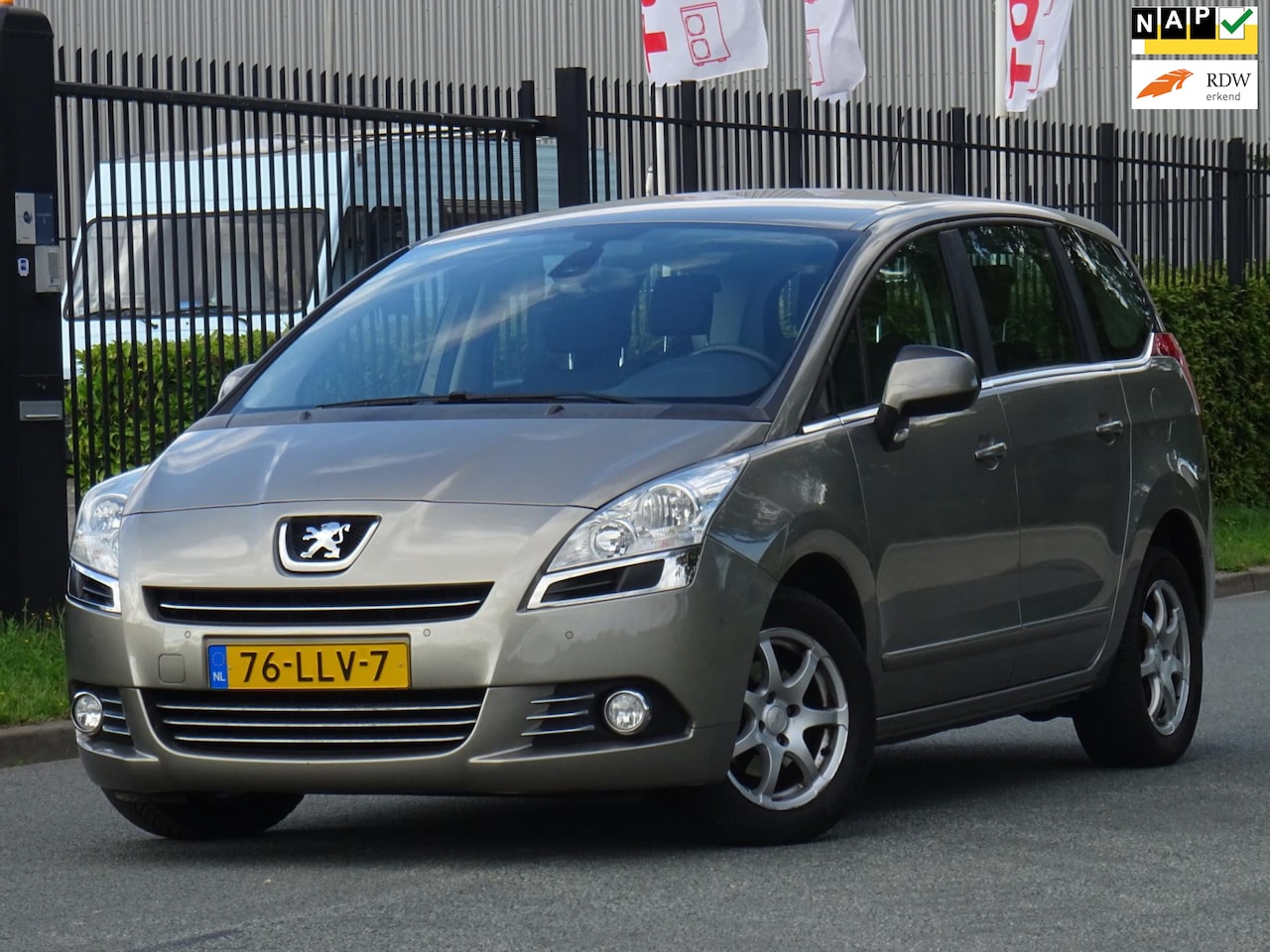 Peugeot 5008 - 1.6 VTi ST 108DKM/NAP/CLIMA/CRUISE/PDC/NW APK - AutoWereld.nl