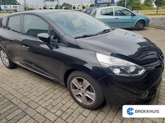 Renault Clio Estate - 0.9 TCe Dynamique Trekhaak Panoramadak / Navigatie / Trekhaak / Climate Control / Keyless