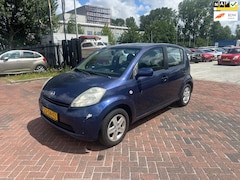 Daihatsu Sirion 2 - 1.0-12V Trend Nw KOPPELING 180DKM NAP
