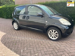 Daihatsu Sirion 2 - 1.0-12V Premium airco lichtmetalen velgen