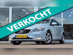 Volvo V40 - 1.6 D2 Momentum Navi Airco PDC Mooi