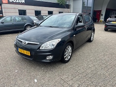 Hyundai i30 - 1.6i Style groot scherm apple carplay