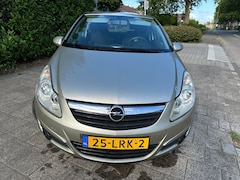 Opel Corsa - MET JAAR APK
