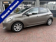 Peugeot 208 - 1.2 PureTech Style Navi, 16Inch, Cruise, Cv, Airco 82pk 2015 Km 73.000 Goed onderhouden