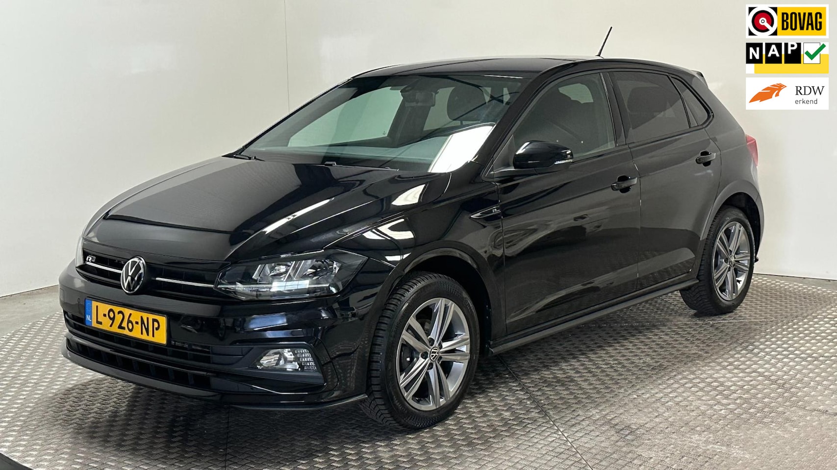 Volkswagen Polo - 1.0 TSI R-Line Automaat benzine virtuele cockpit navigatie carplay android cruisecontrole - AutoWereld.nl