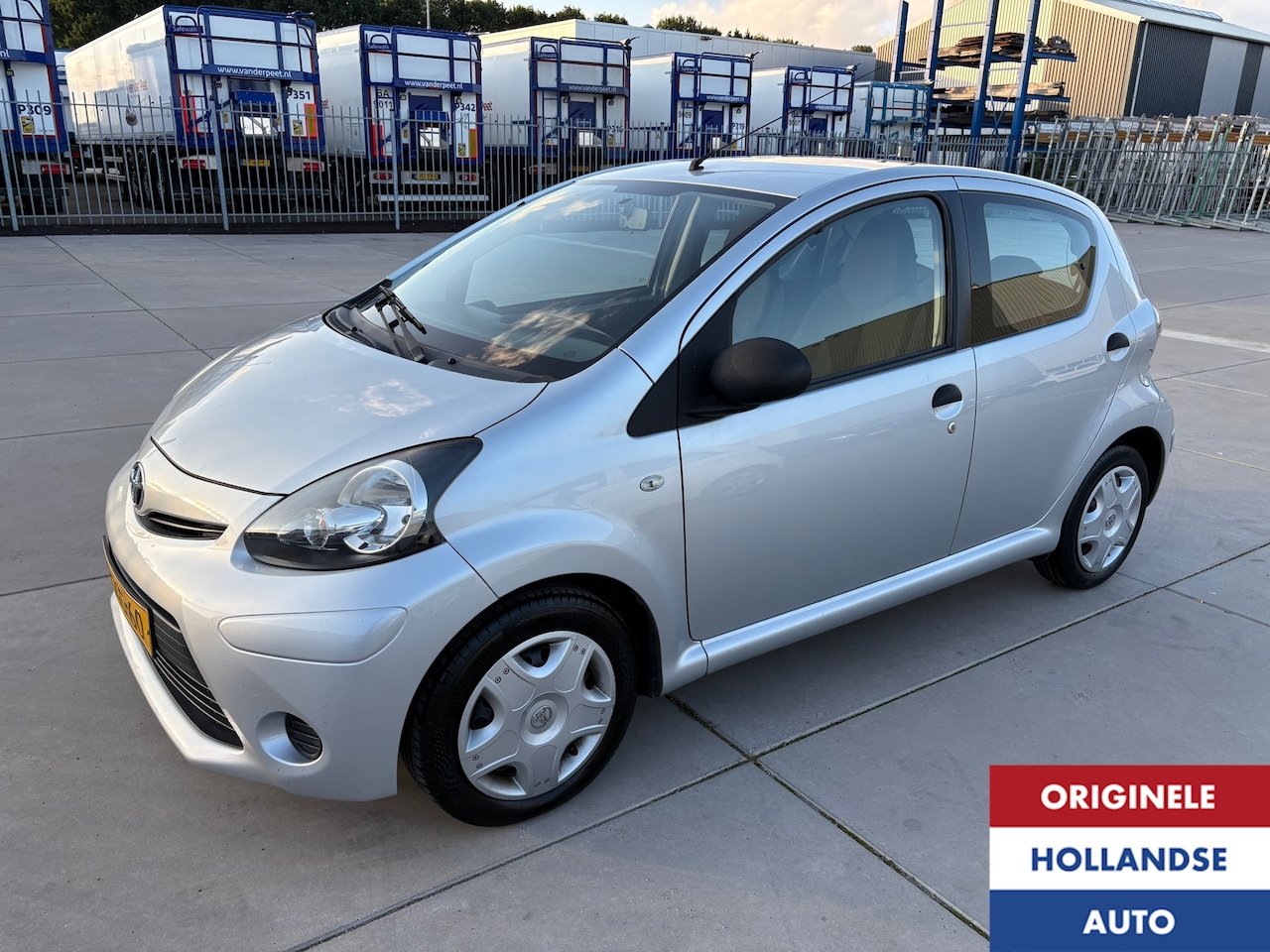 Toyota Aygo - 1.0 VVT-i Now Airco 2Nwe Banden + Remschijven - AutoWereld.nl