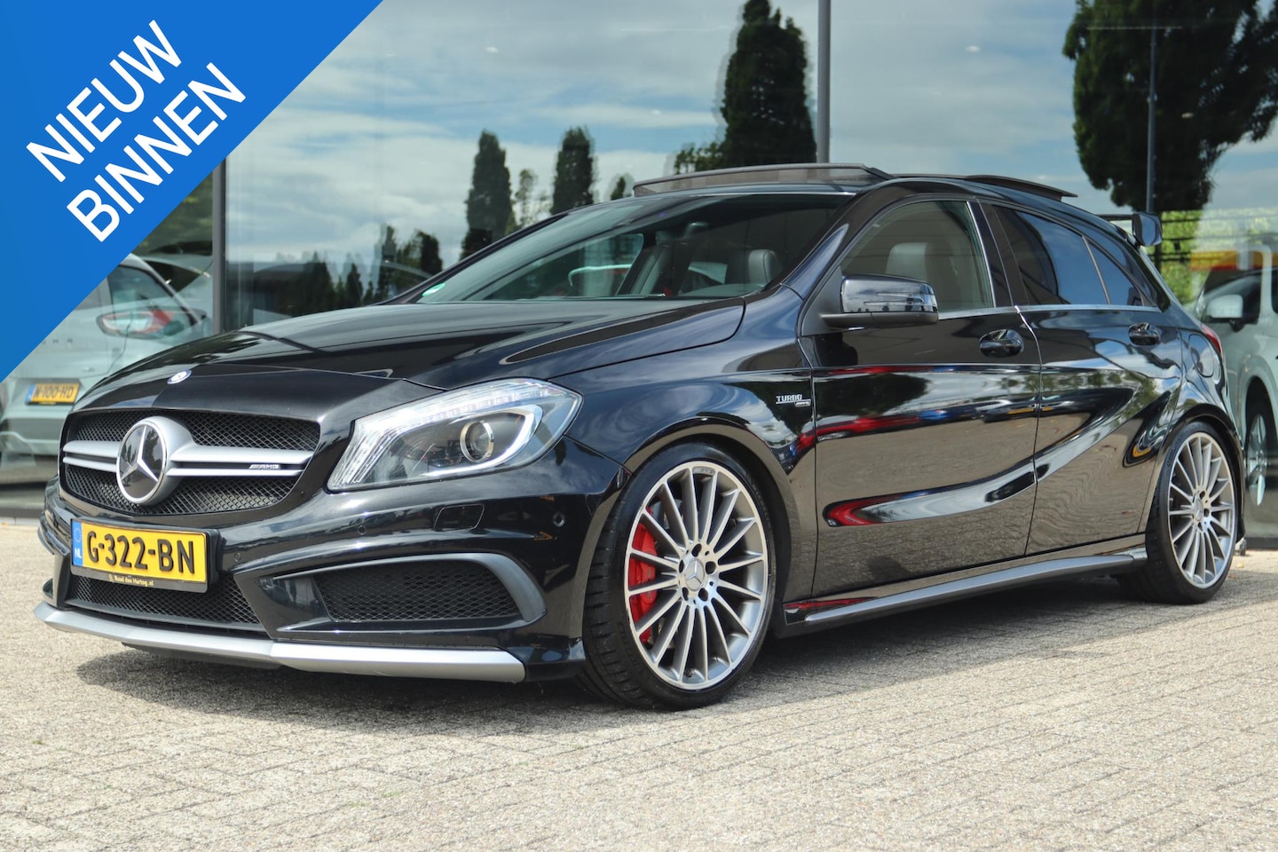 Mercedes-Benz A-klasse - AMG 45 4MATIC | PANO | HARMAN/KARDON | STOELVERW. | BI-XENON | LEDER/ALCANTARA - AutoWereld.nl