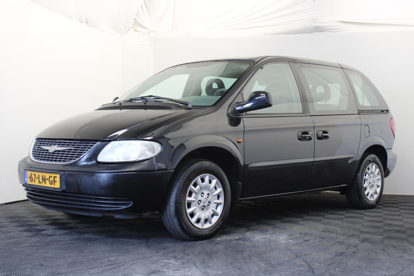 Chrysler Grand Voyager - 2.4i SE 2.4i SE - AutoWereld.nl