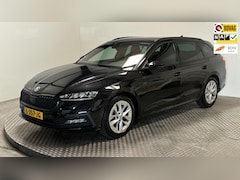 Skoda Octavia Combi - 1.5 e-TSI Sport Business Automaat benzine trekhaak navigatie cruisecontrole parkeersensore