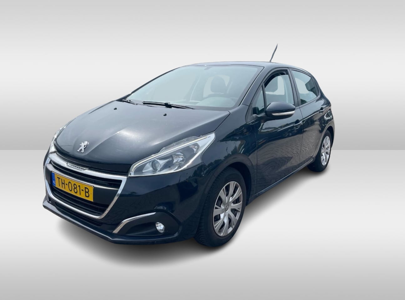 Peugeot 208 - 1.2 PureTech Blue Lion Navigatie / Parkeerhulp / Apple CarPlay / DAB / Bluetooth / Cruise - AutoWereld.nl