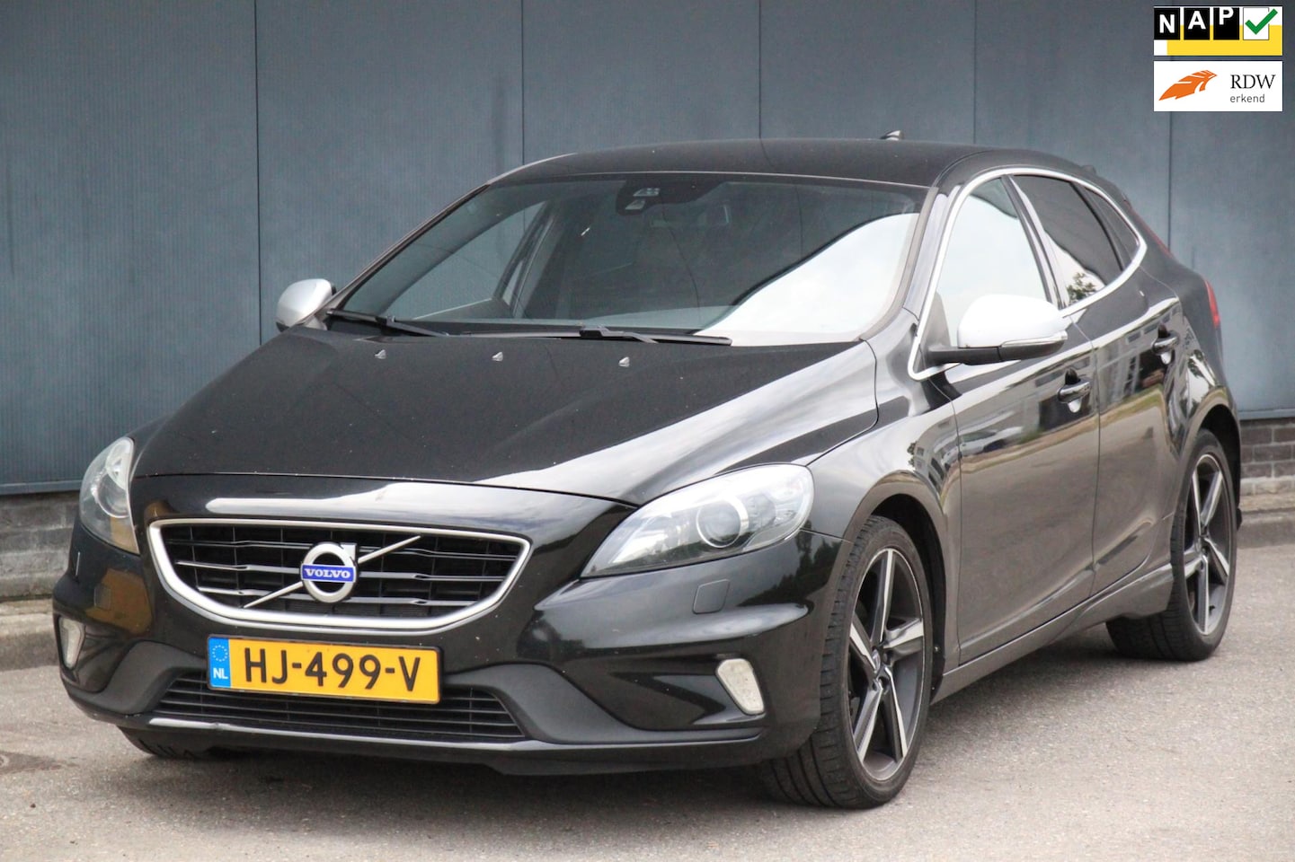 Volvo V40 - 2.0 D2 R-Design Business Xenon/Navigatie/Parkeersensor/ - AutoWereld.nl