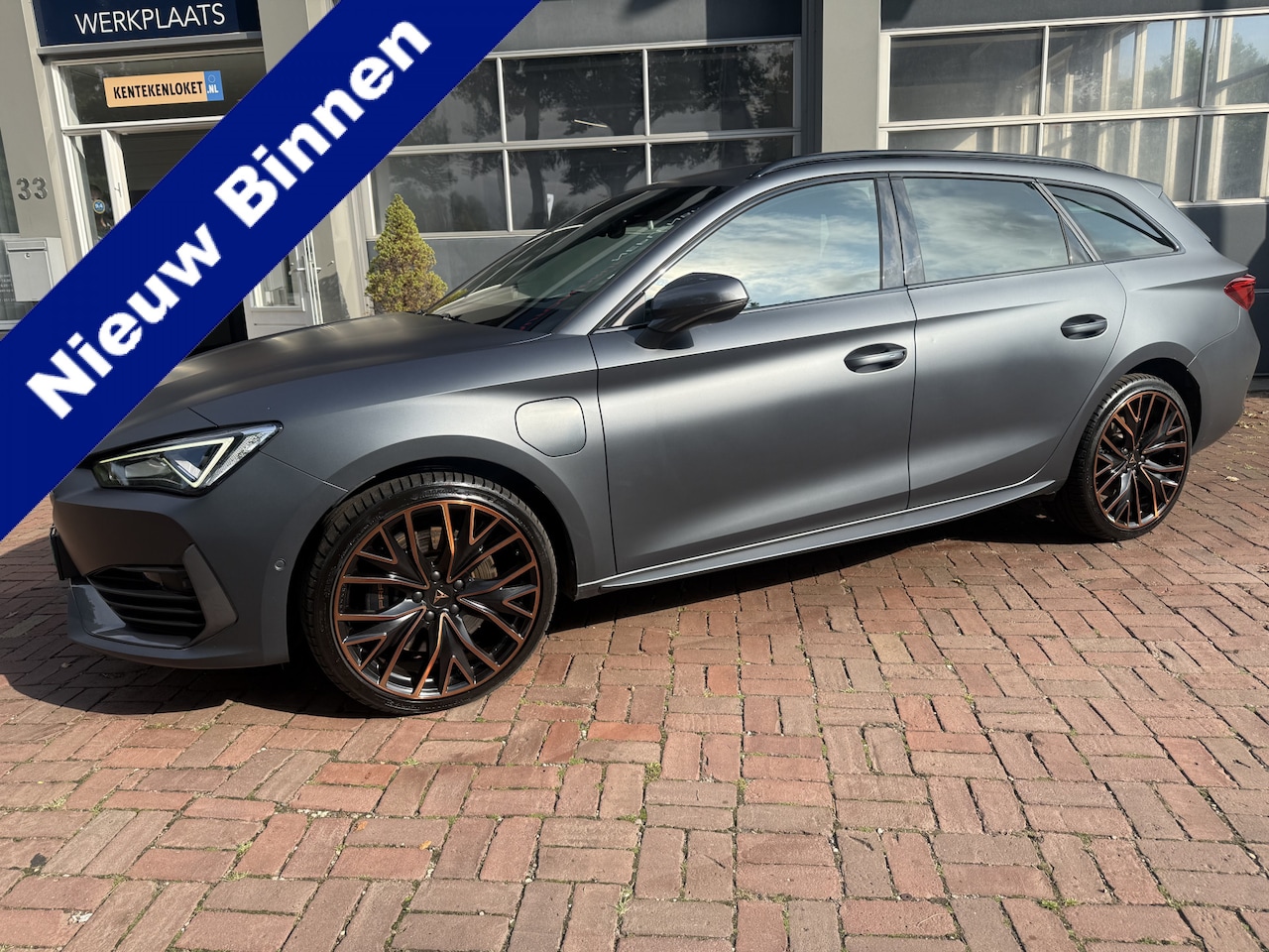 CUPRA Leon Sportstourer - 1.4 e-Hybrid VZ Adrenaline F1 KNOP 245pk 1e eigen dealer onderhouden !! - AutoWereld.nl