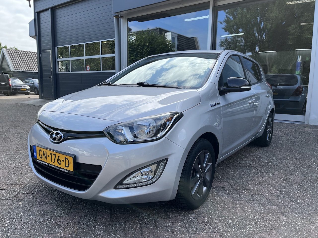 Hyundai i20 - 1.2 HP i-Motion Cruise, Airco, Bluetooth. - AutoWereld.nl