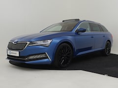 Skoda Superb Combi - 1.4 TSI iV Business Edition Plus 218pk | Trekhaak | Panorama dak | 360 camera | Park assis