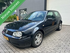 Volkswagen Golf - 1.4-16V / AIRCO / inruil mogelijk / Scherm /