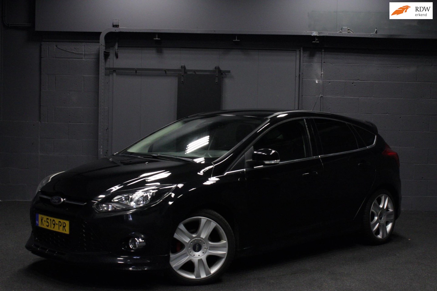 Ford Focus - 1.0 EcoBoost Titanium|Cruise|Parkeersensoren|APK|CarPlay| - AutoWereld.nl