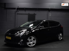 Ford Focus - 1.0 EcoBoost Titanium|Cruise|Parkeersensoren|APK|CarPlay|