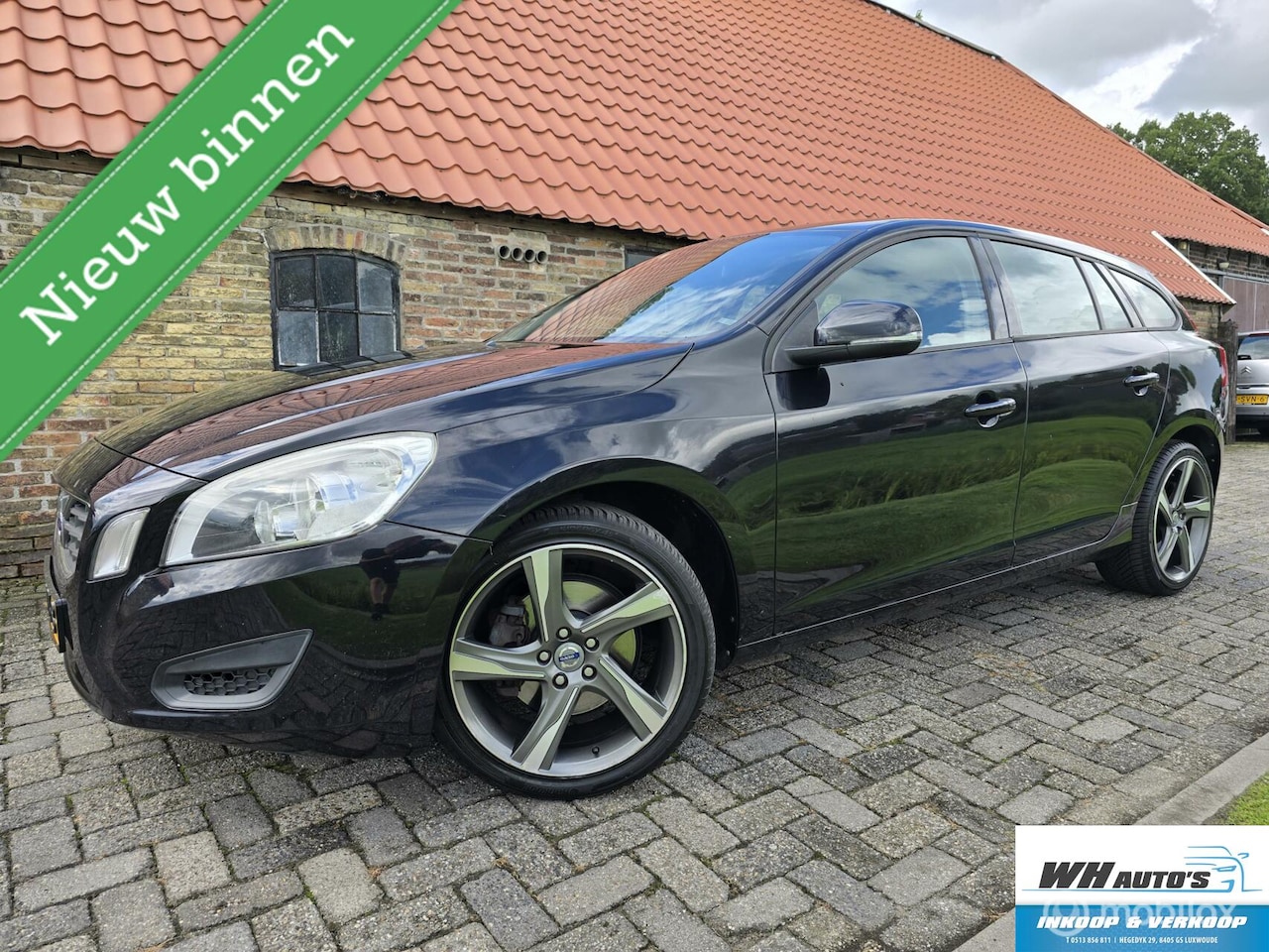 Volvo V60 - 1.6 T4 R-Design nette auto! 180pk - AutoWereld.nl