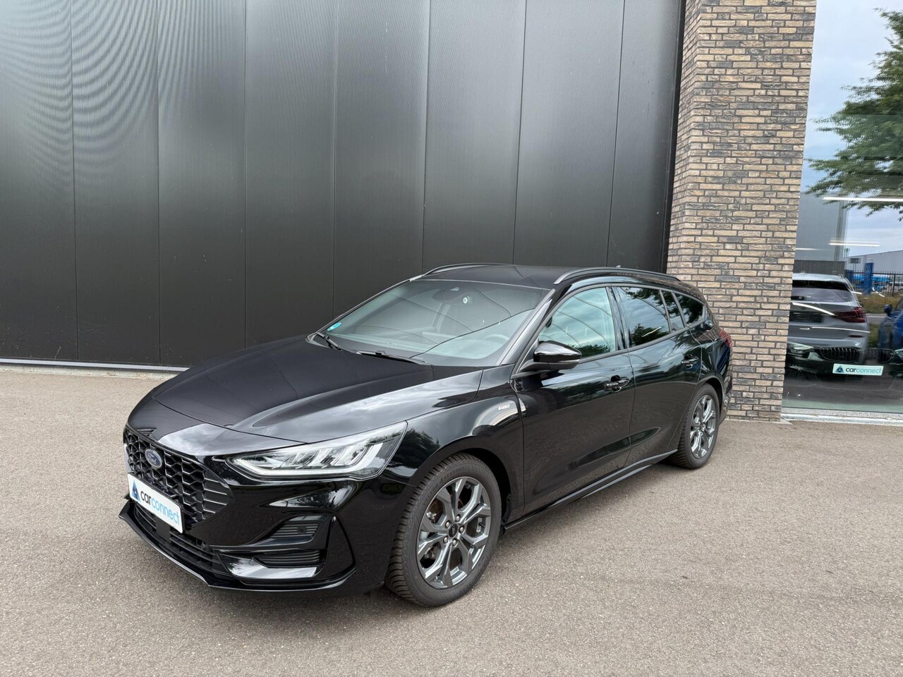 Ford Focus Wagon - 1.0 Eco 155pk AUT. Hybrid ST Line X Navi groot, Trekhaak, Keyless, Adop. cruise, W pack et - AutoWereld.nl